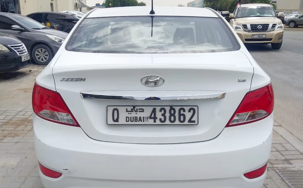 Hyundai Accent 16 2015 Silver 1