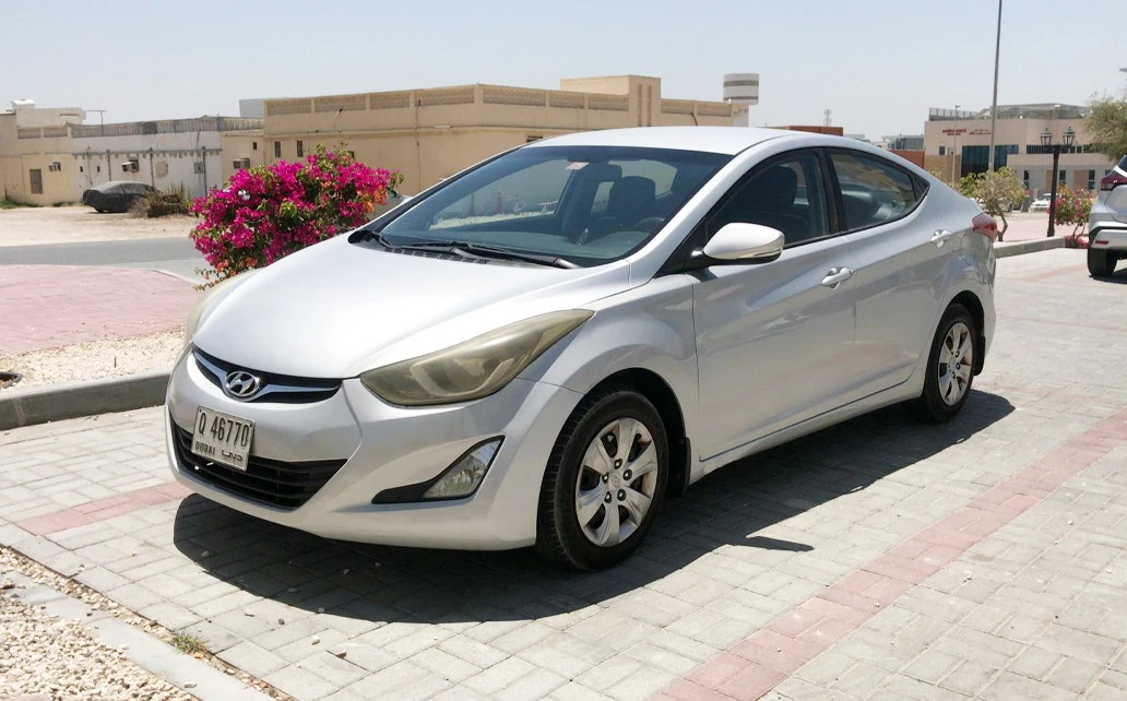 Hyundai Elentra 18 2015 Silver 1