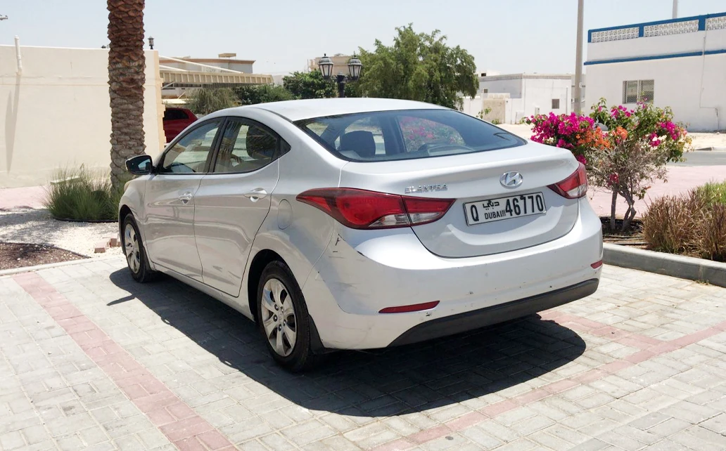 Hyundai Elentra 18 2015 Silver 6