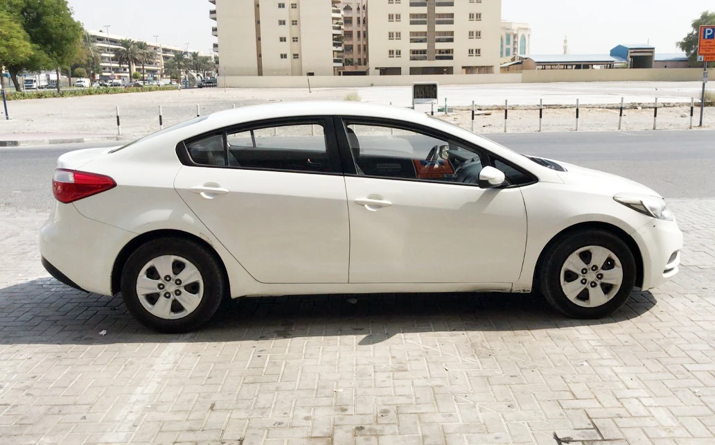 Kia Cerato 2015 White 2