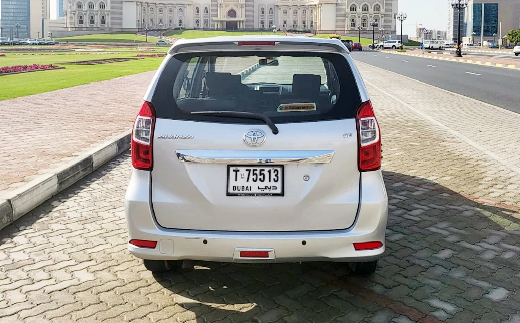 Toyota Avanza 2017 Silver 3