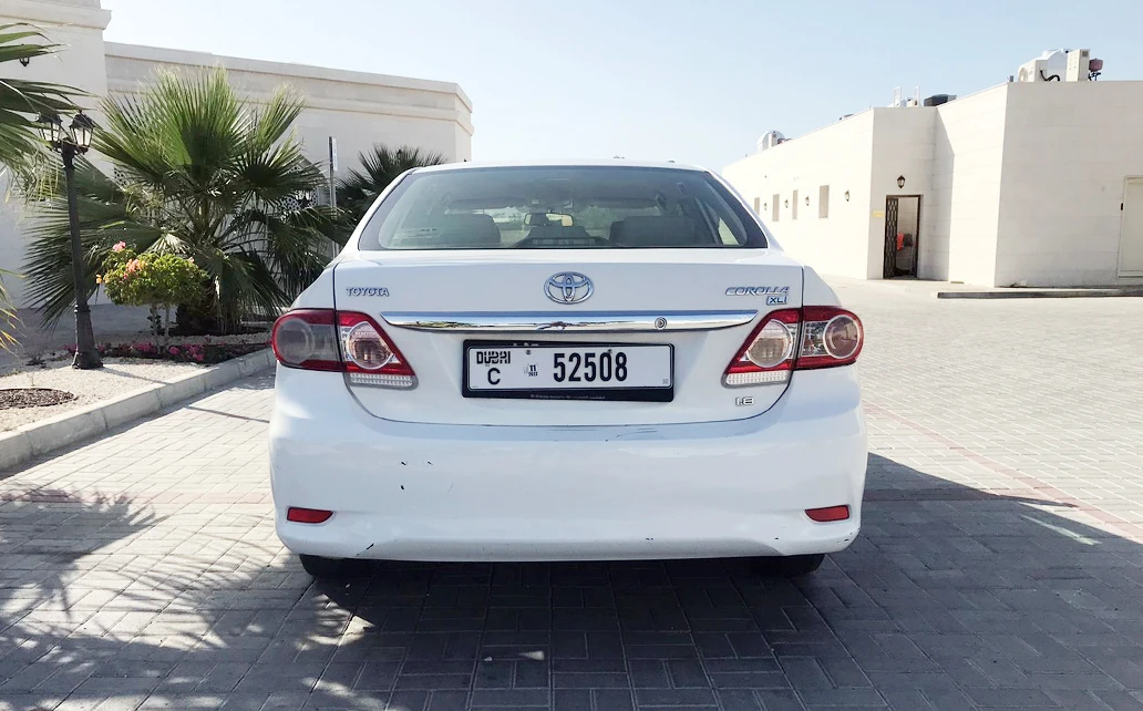 Toyota Corolla 18 2013 Silver 3