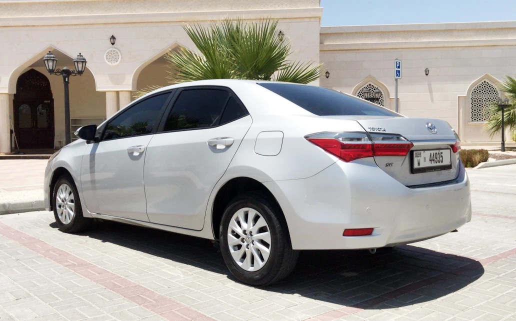Toyota Corolla 20 2019 Silver 1