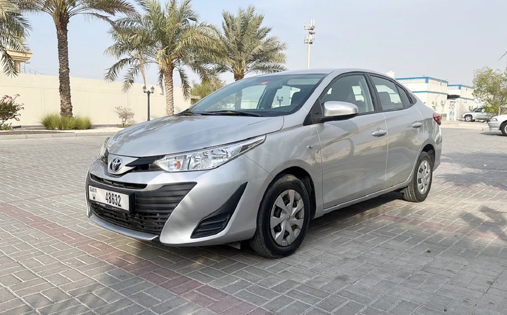 Toyota Yaris 15 2019 Silver 4