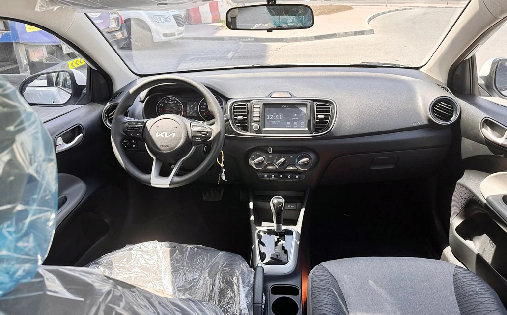 Kia Pegas 2024 White 3