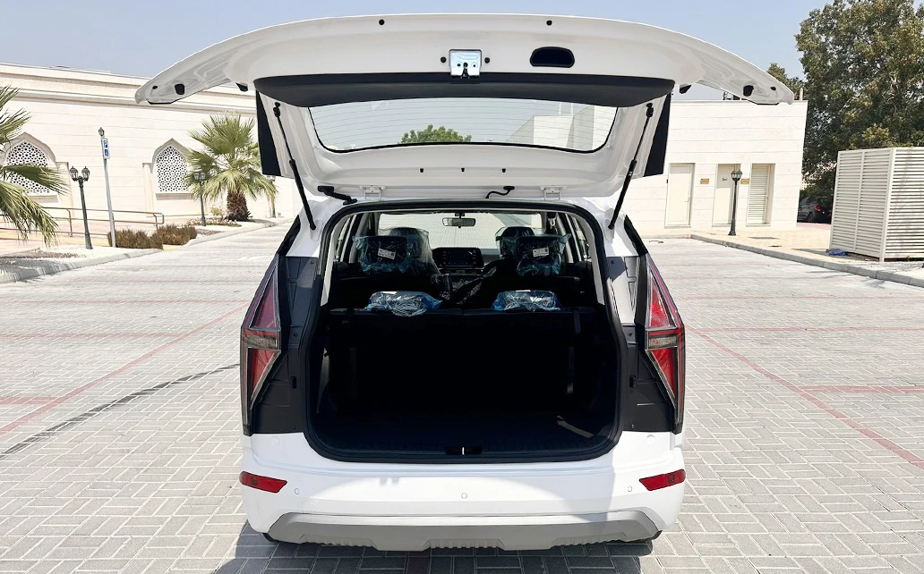 Hyundai Stargazer 2025 White 11