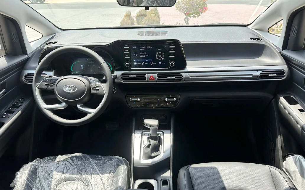 Hyundai Stargazer 2025 White 5